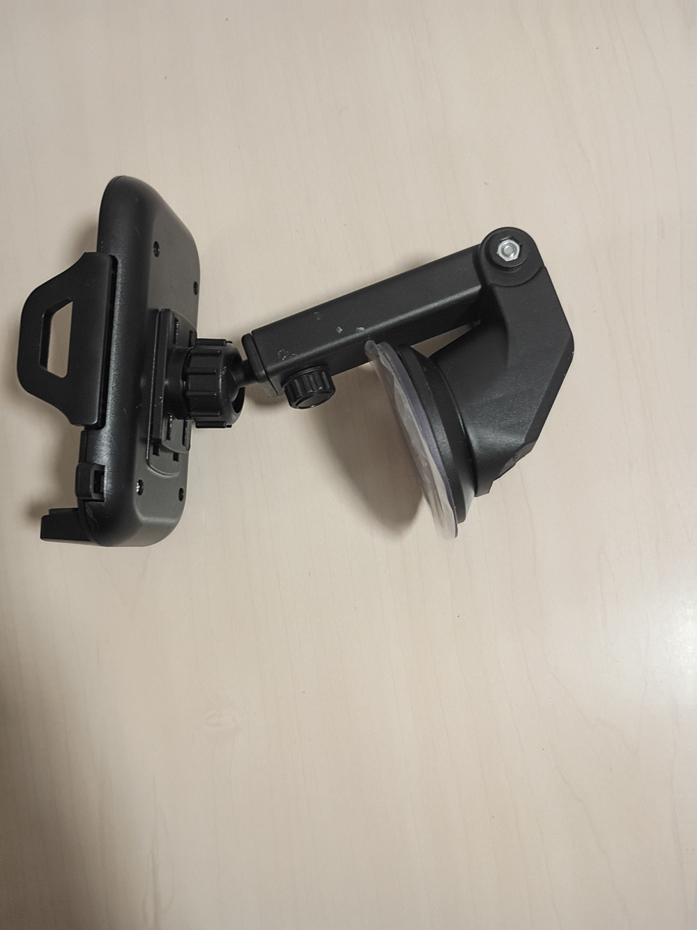 Universal Black Car Windshield Mount Holder for Cell Phones NEW